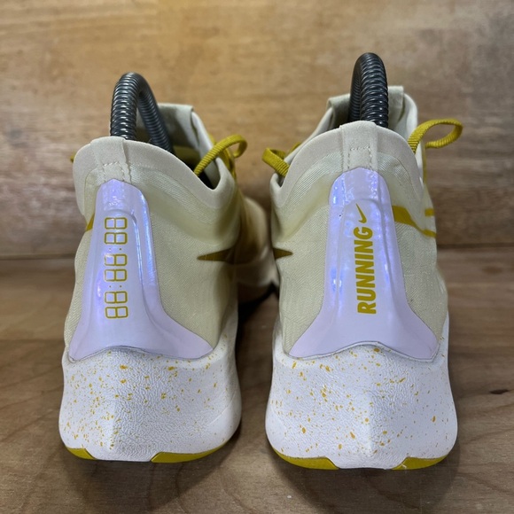 NEW Nike Zoom Fly 3 Womens Size 8.5 Running Shoes Sneakers Light Cream Gold - Picture 5 of 10